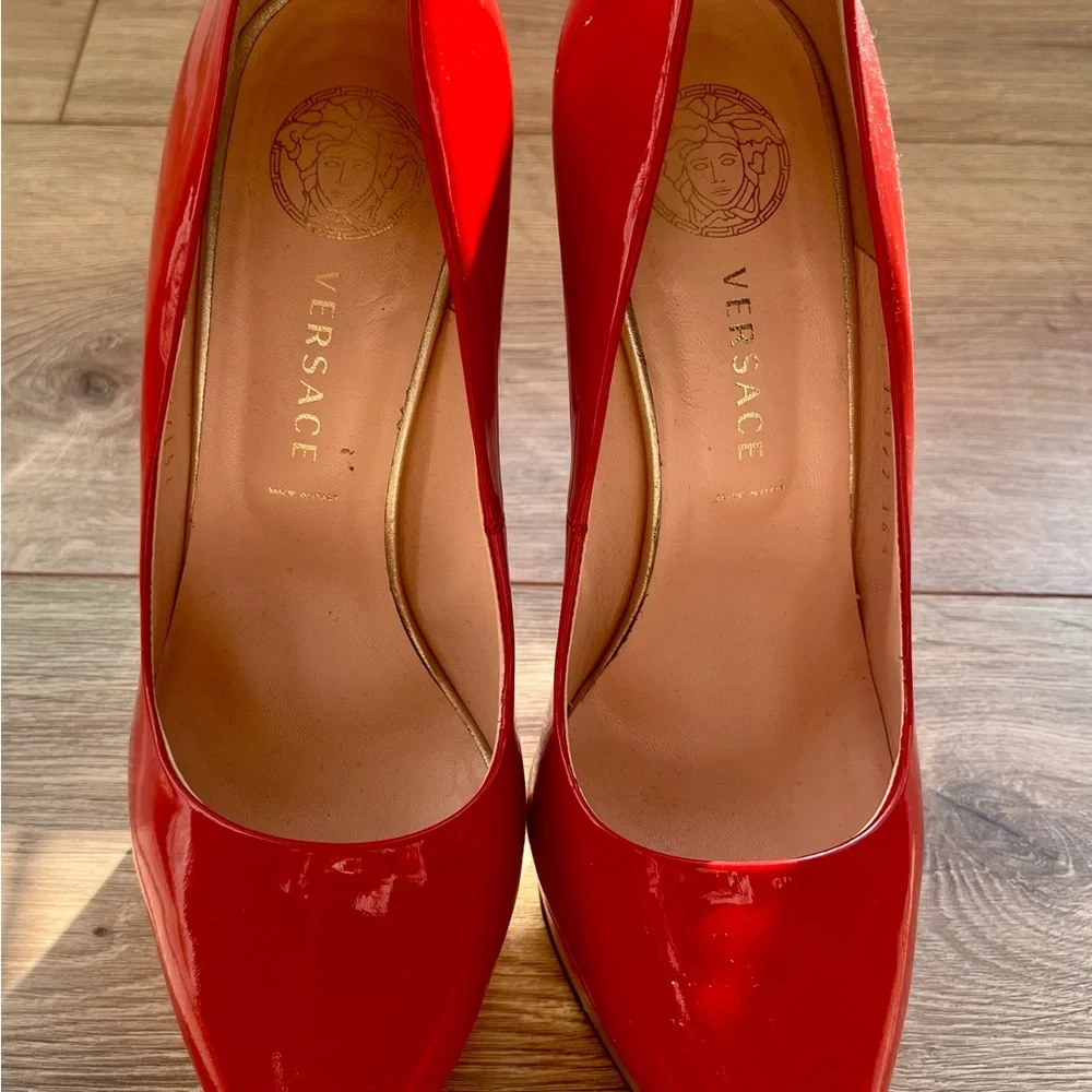 VERSACE Red Patent Leather Ultra High Heels. Y2K - Picture 4 of 7